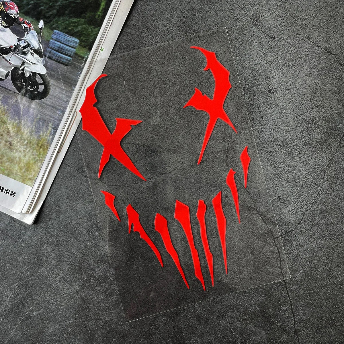 Aggressives "beängstigendes Gesicht" reflektierender Abziehbild