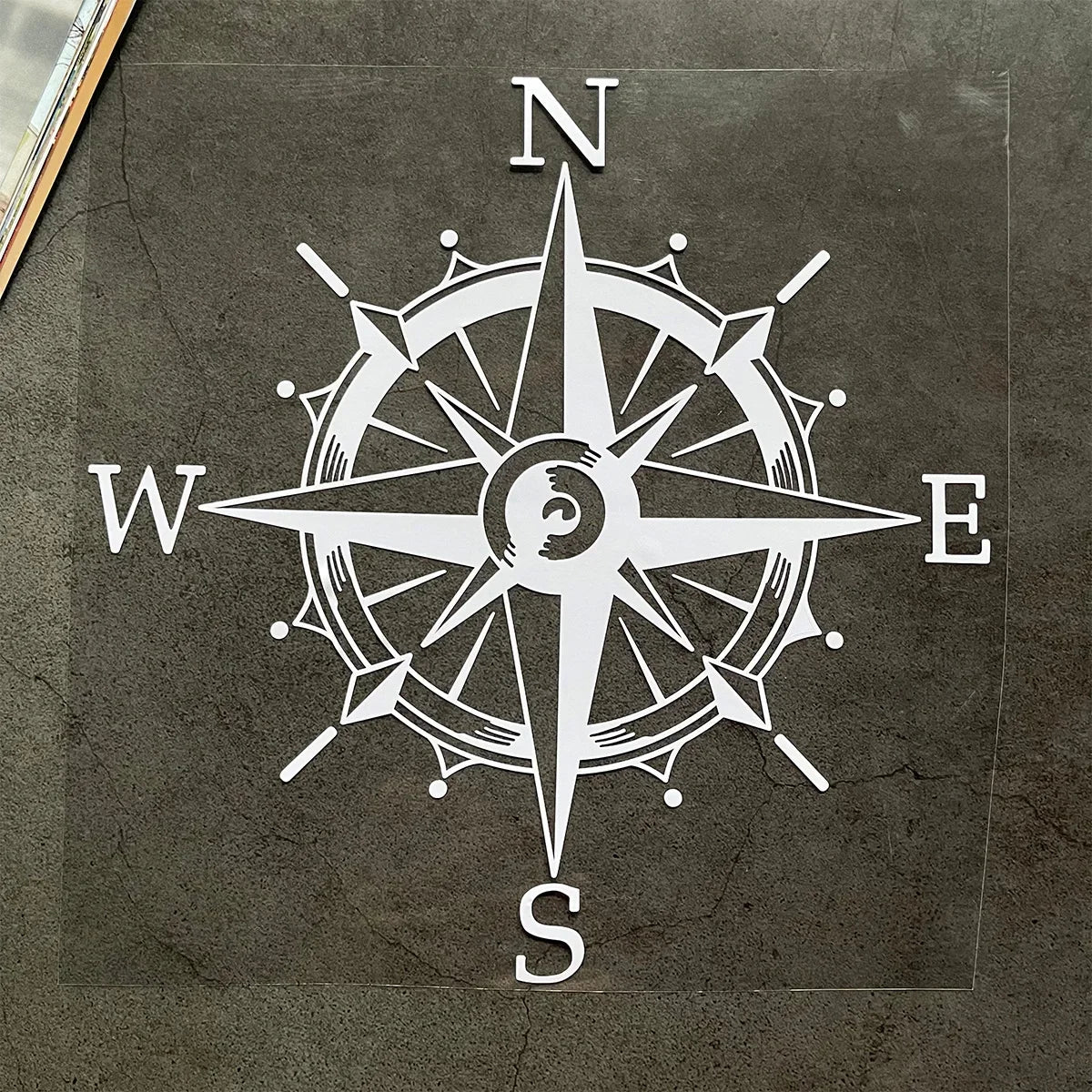 Reflektierende "Kompassrose" -Dahnen