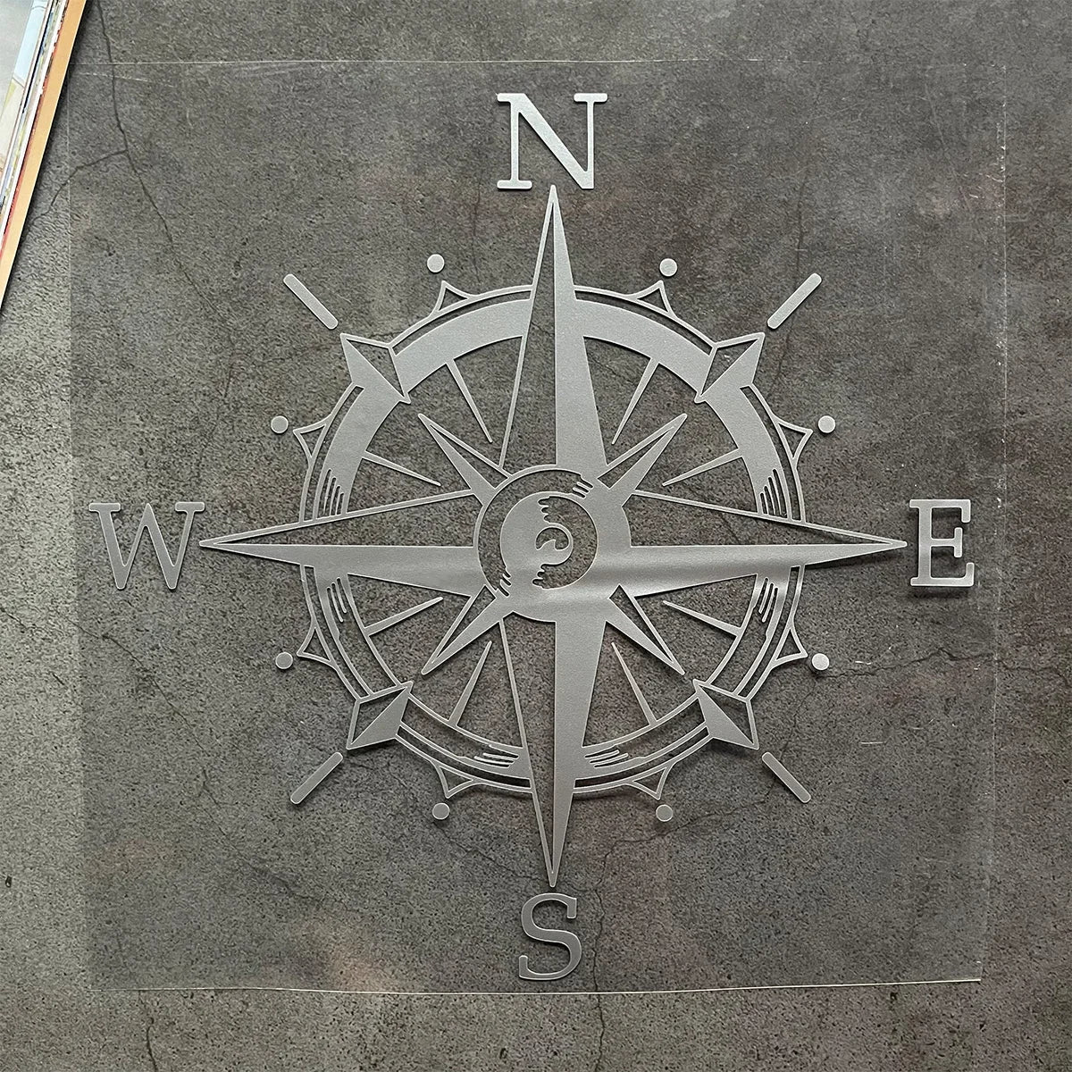 Reflektierende "Kompassrose" -Dahnen
