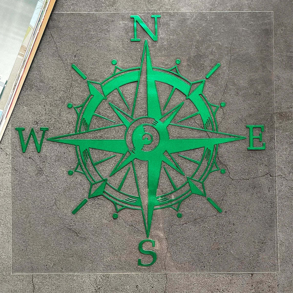Reflektierende "Kompassrose" -Dahnen